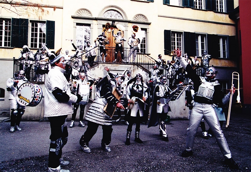 2001_2002_space1